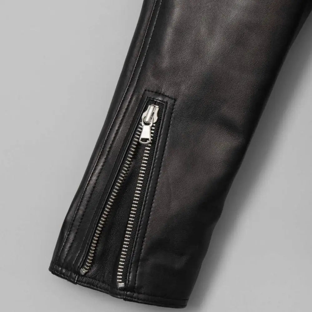 Zippered-cuff-detail-on-sheep-leather-single-rider-jacket-sleeve